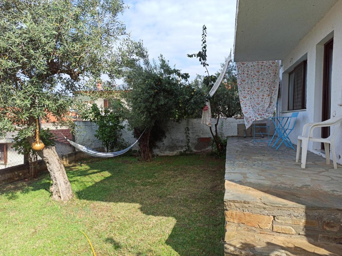 Dora'S House Comfortable Apartment With A Yard And View Пиргадикия Екстериор снимка