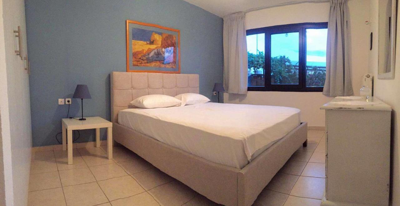 Dora'S House Comfortable Apartment With A Yard And View Пиргадикия Екстериор снимка