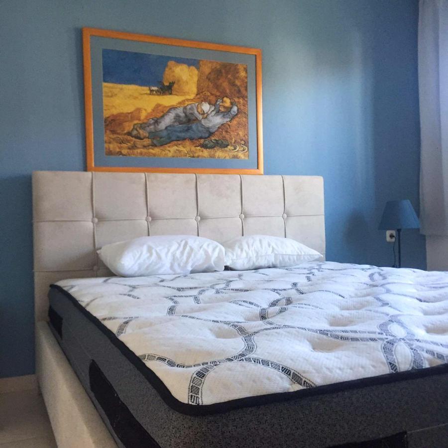 Dora'S House Comfortable Apartment With A Yard And View Пиргадикия Екстериор снимка