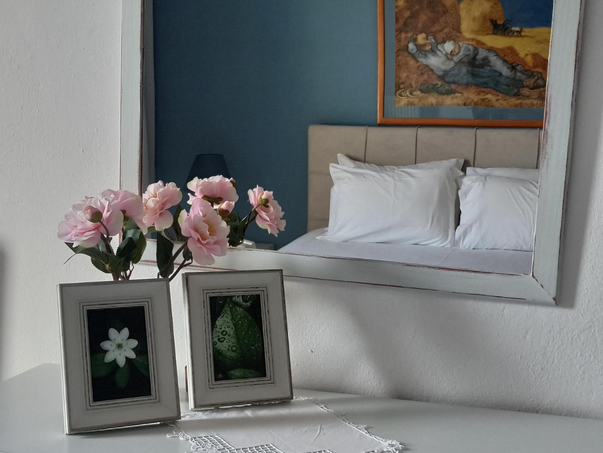 Dora'S House Comfortable Apartment With A Yard And View Пиргадикия Екстериор снимка
